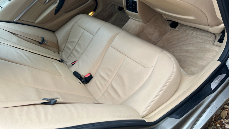 BMW 3 Series 330d xDrive Luxury 4dr Step Auto Diesel Saloon